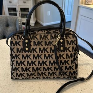 12”L x 9”H x 7” W canvas bag,bowling bag shape